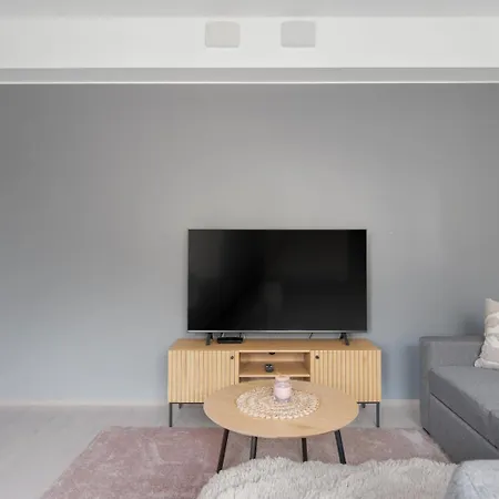 Wallesmanni - Nokia Arena By In! 4*