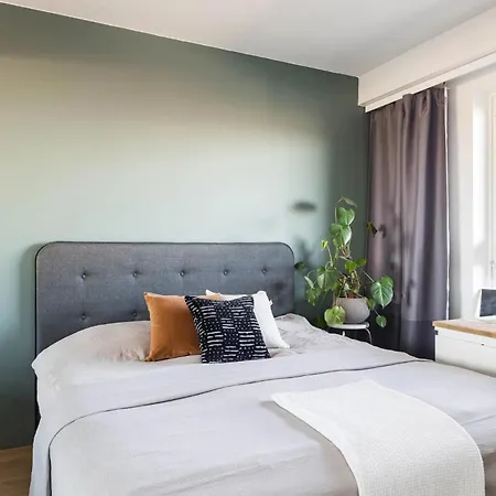 Wallesmanni - Nokia Arena By In! 4*