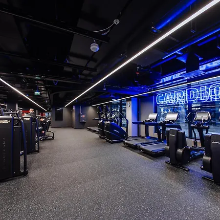 Wallesmanni - Nokia Arena By In! 4*